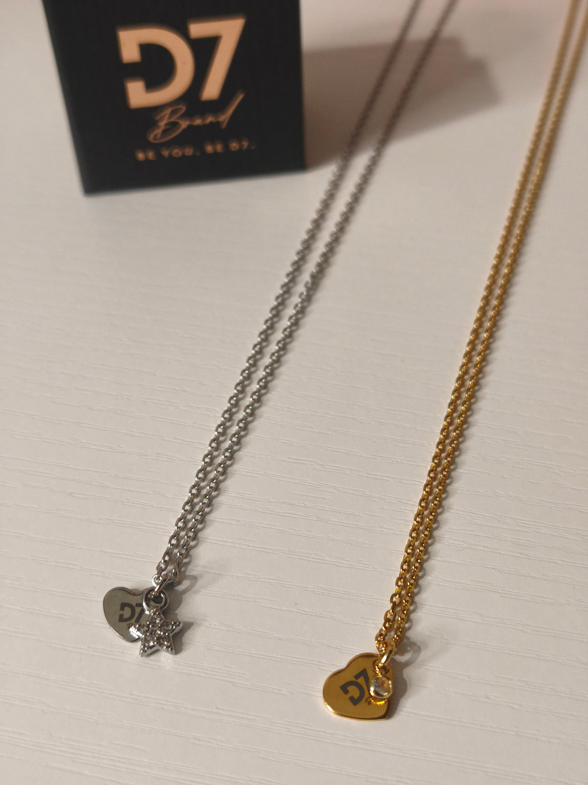 Cadena LOVE D7