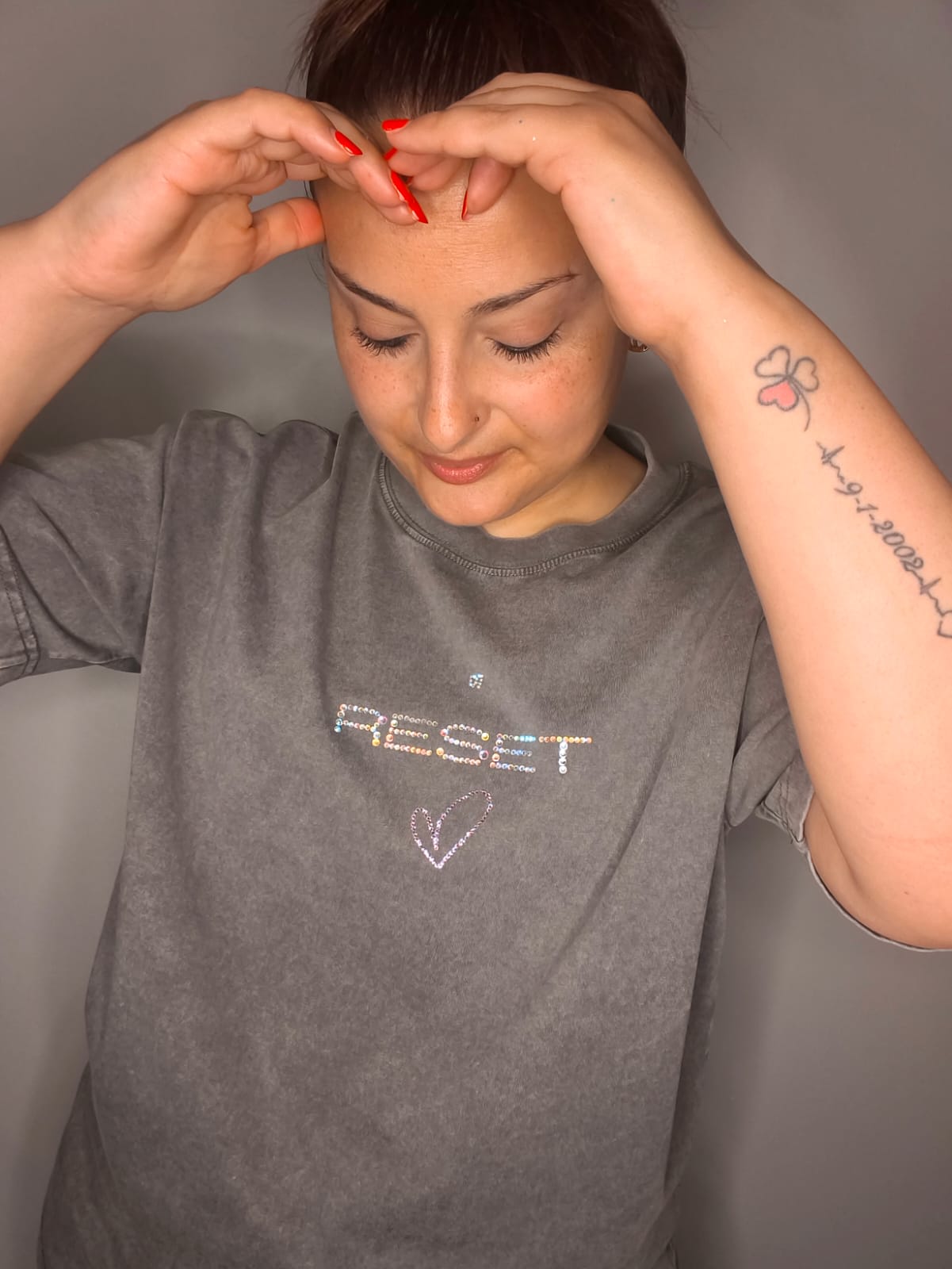 Camiseta RESET Over Strass Gris - LIMITED EDITION