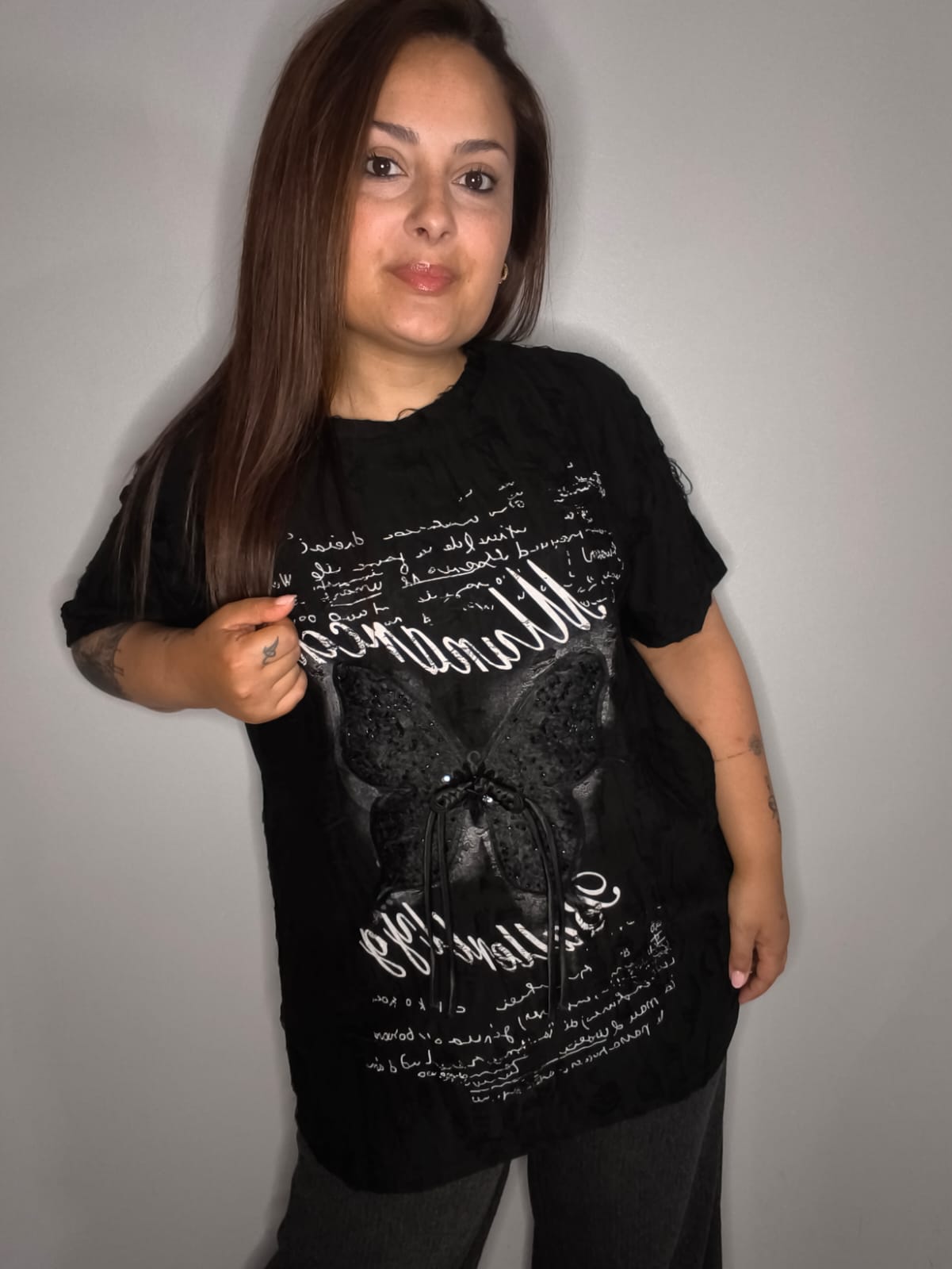 Camiseta Mariposa Negro - Fly Out