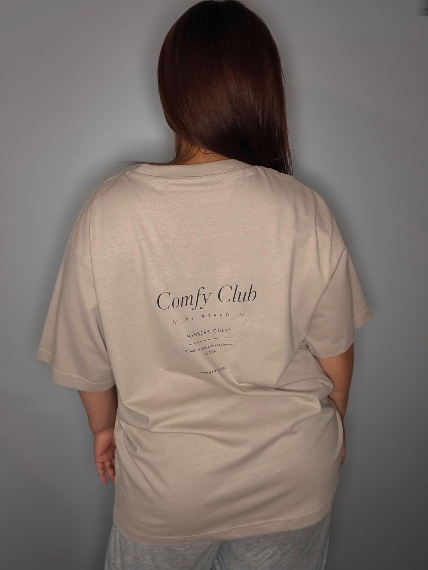 Camiseta Oversize Comfy Club Beige - D7 Brand