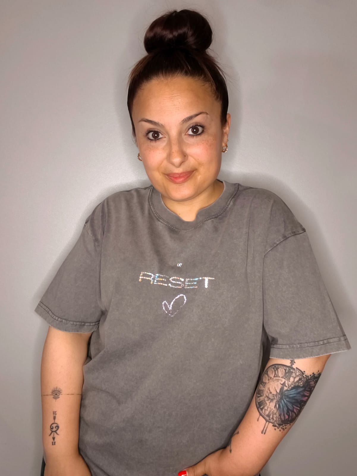 Camiseta RESET Over Strass Gris - LIMITED EDITION