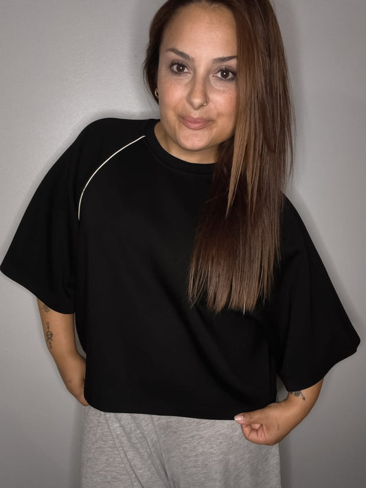 Camiseta Oversize Boxy Negro Lumina