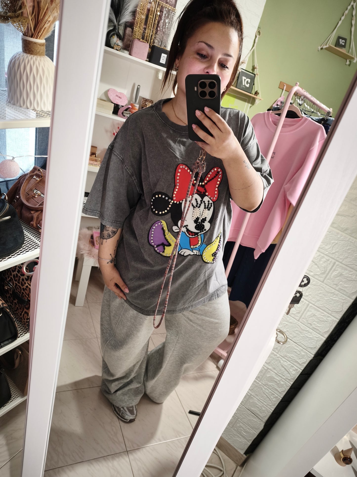 Camiseta Oversize Acid Wash Minnie Gris - Perlas & Strass