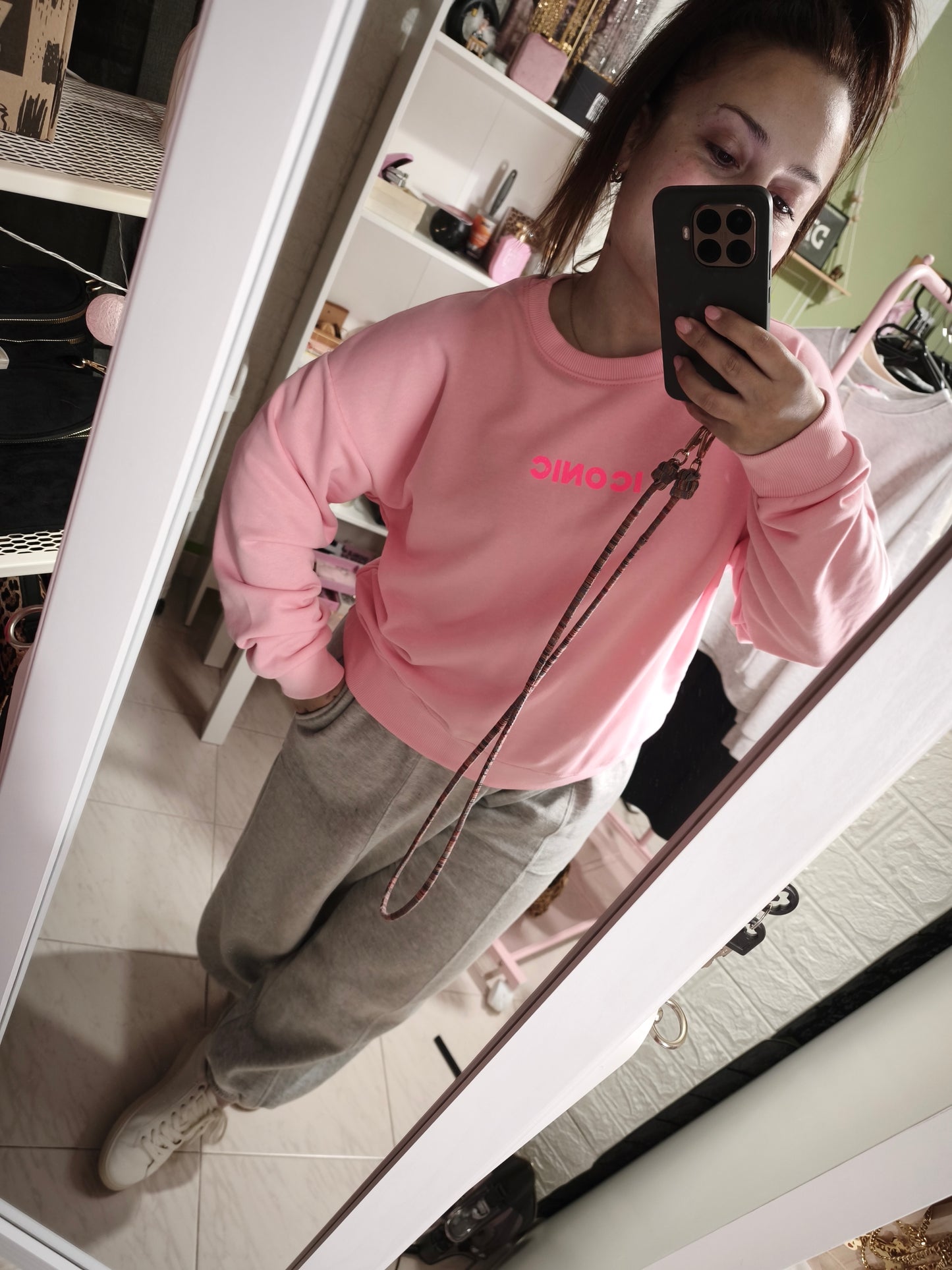Sudadera ICONIC Rosa 🩷