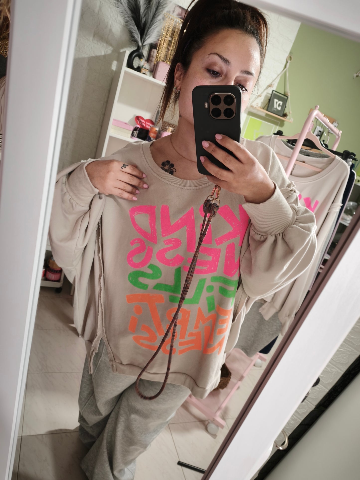 🤍 Sudadera KINDNESS Beige Lavado - Milano