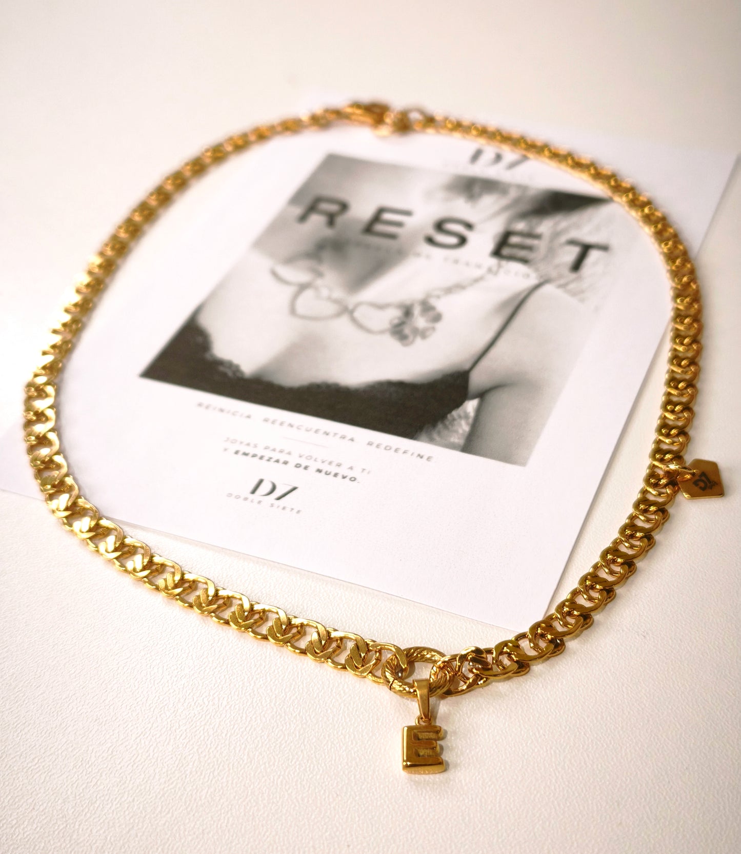 Collar Inicial Oro - RESET x D7