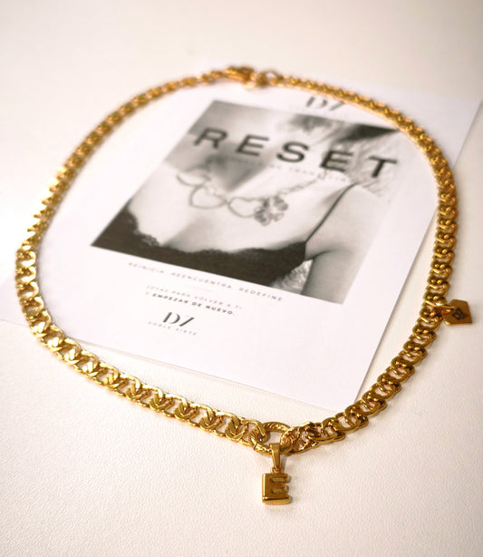 Collar Inicial Oro - RESET x D7