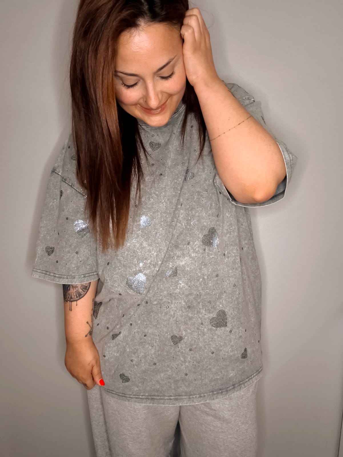 Camiseta CORA OVER STRASS - GRIS