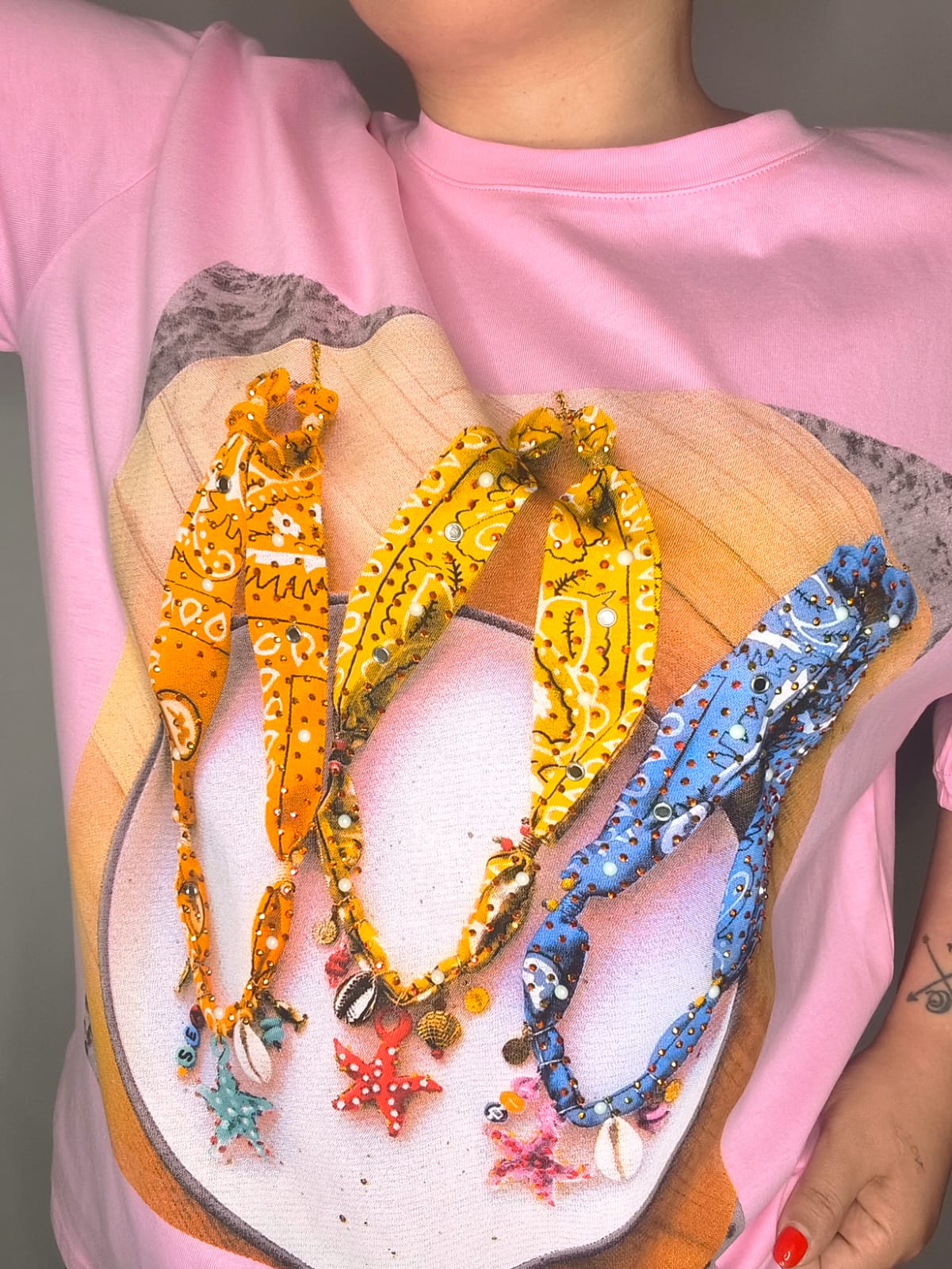 Camiseta Collares Over