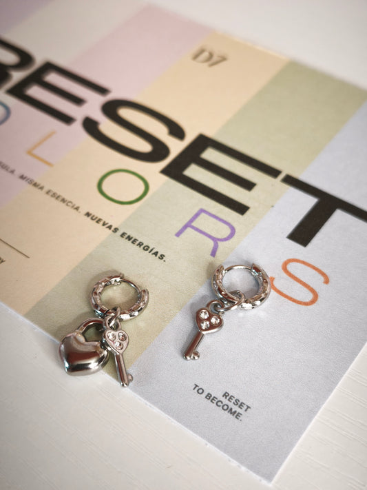 Pendientes LLAVE PLATA - RESET x D7