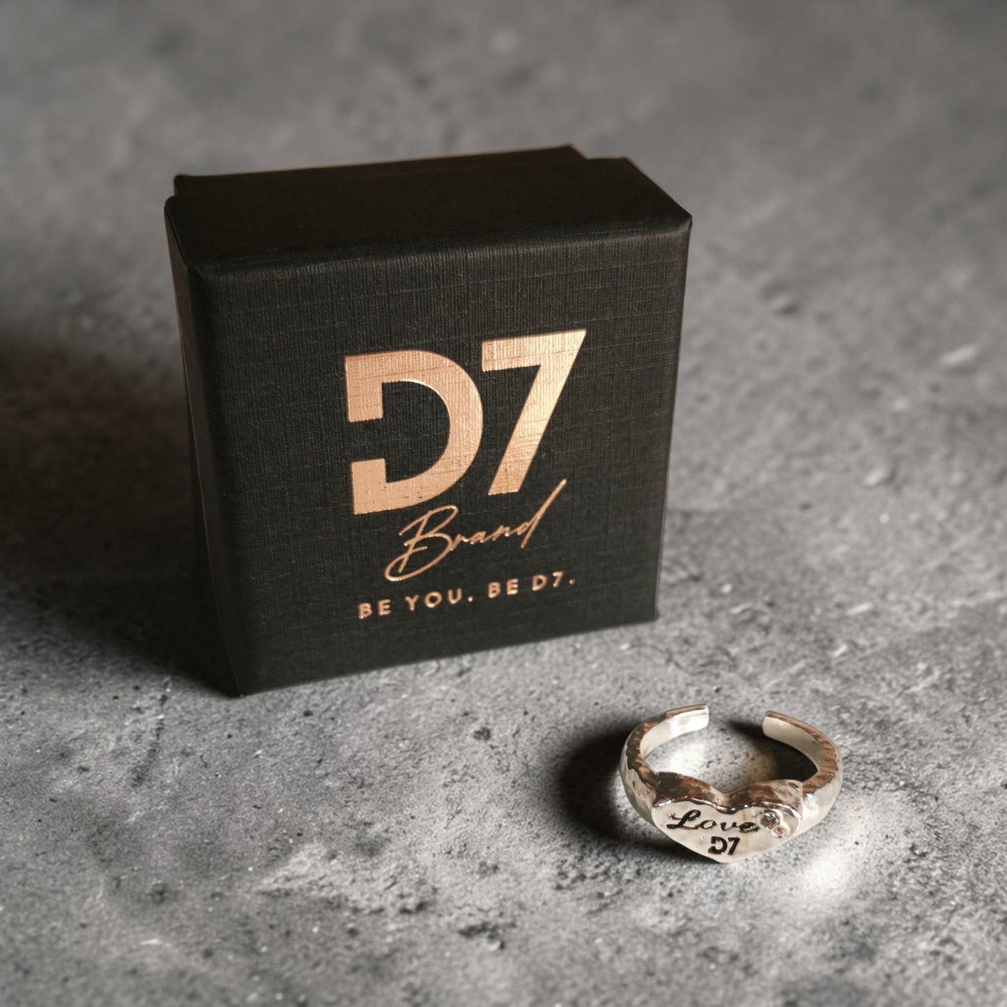 Anillo Plata Love D7 Brand *Preventa