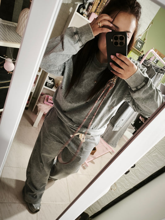 Sudadera Alma Tachuelas Acid Wash