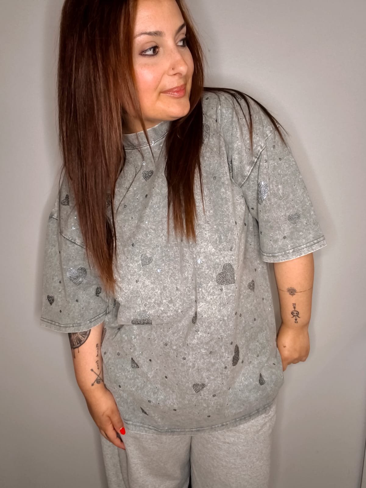 Camiseta CORA OVER STRASS - GRIS