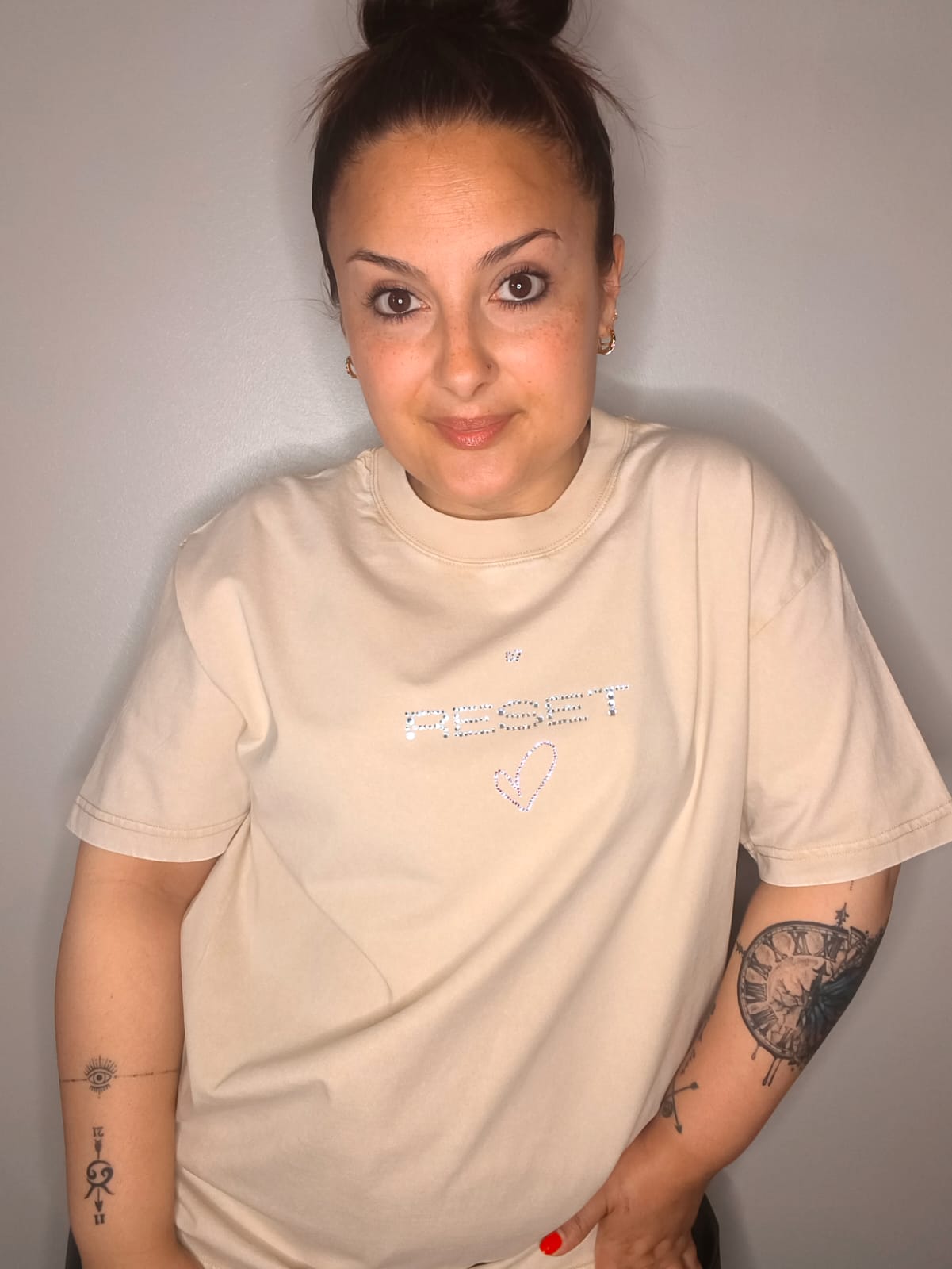 Camiseta RESET Over Strass Crema - Limited Edition