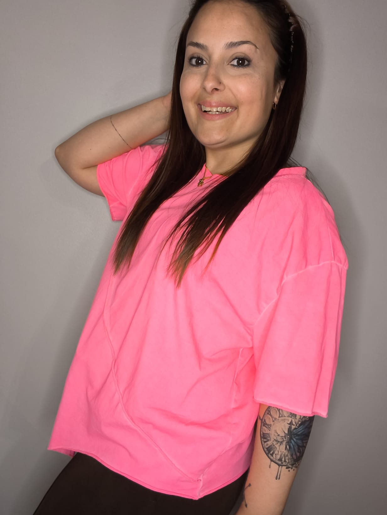 Camiseta "FLU" asimétrica Over - Rosa Lavado