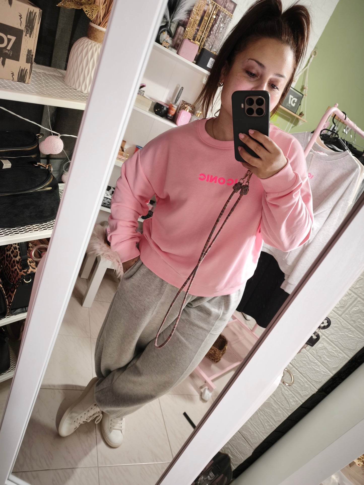 Sudadera ICONIC Rosa 🩷