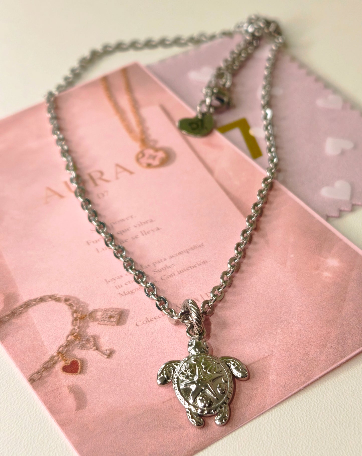 Collar Tortuga Lúmena – Colección AURA | D7