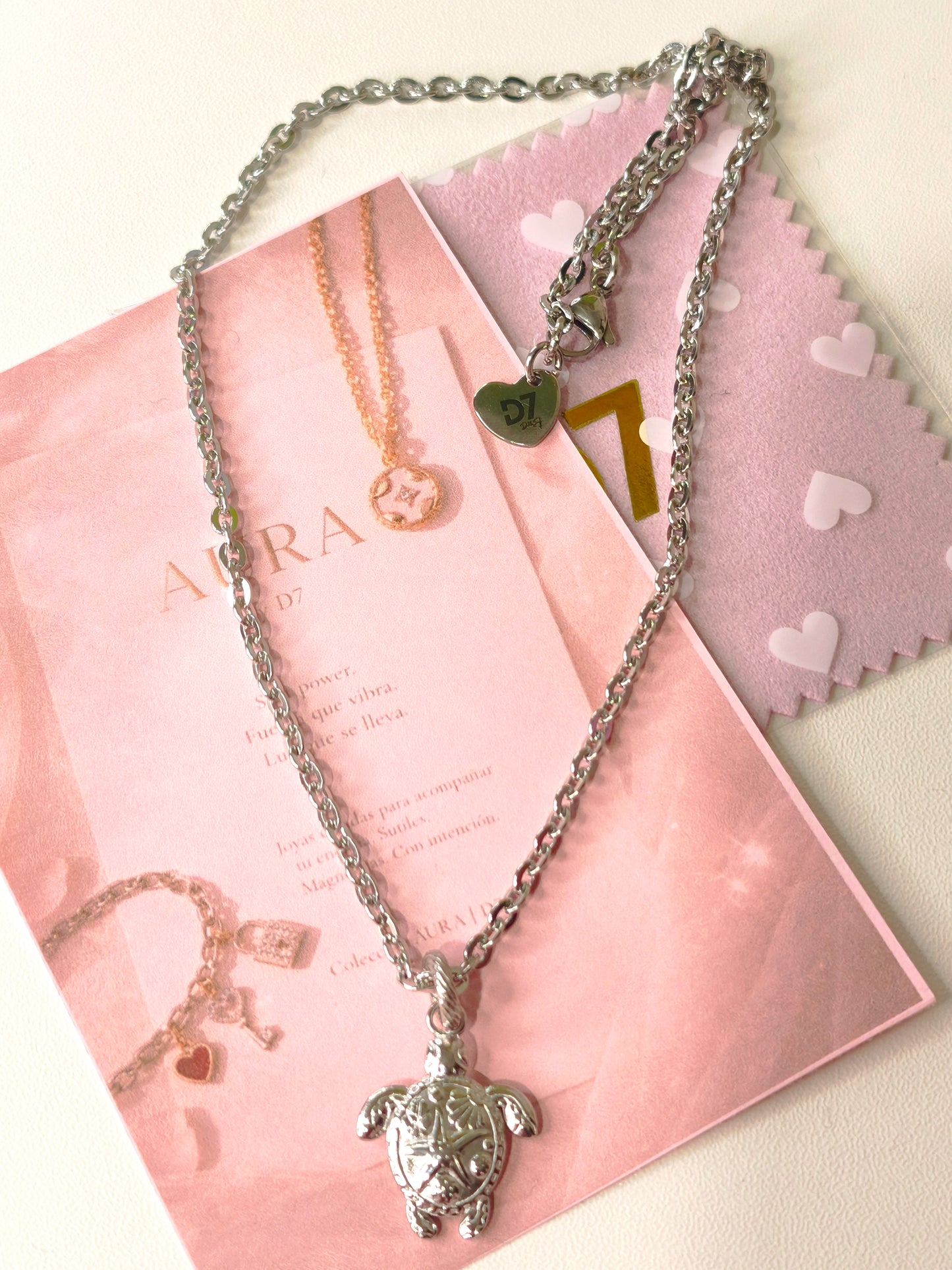 Collar Tortuga Lúmena – Colección AURA | D7