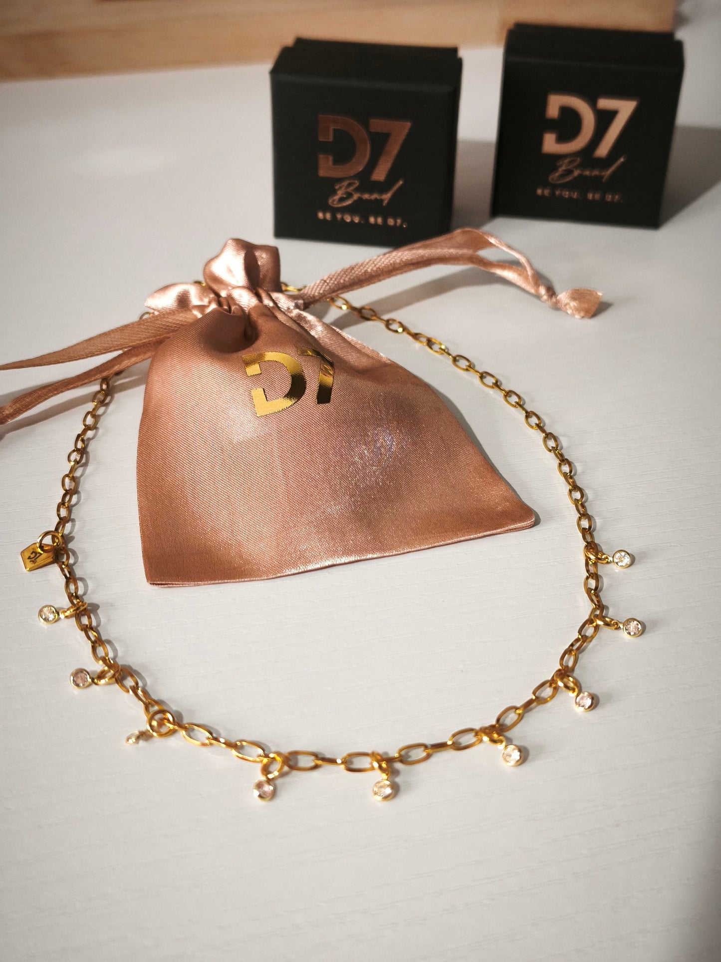 Collar Luz Oro - Cápsula Fénix 🐦‍🔥