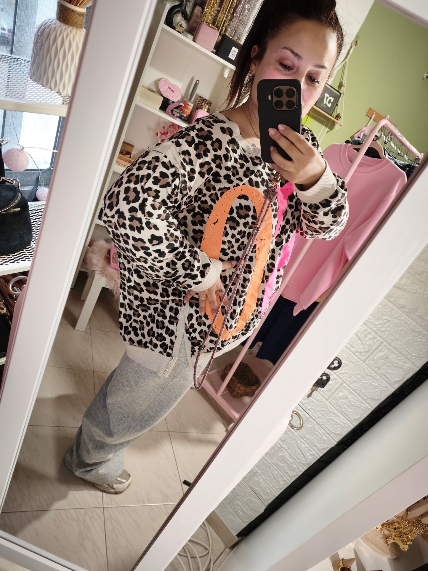 Sudadera Print SOHO Marrón 🤎- Oversize & Flúor