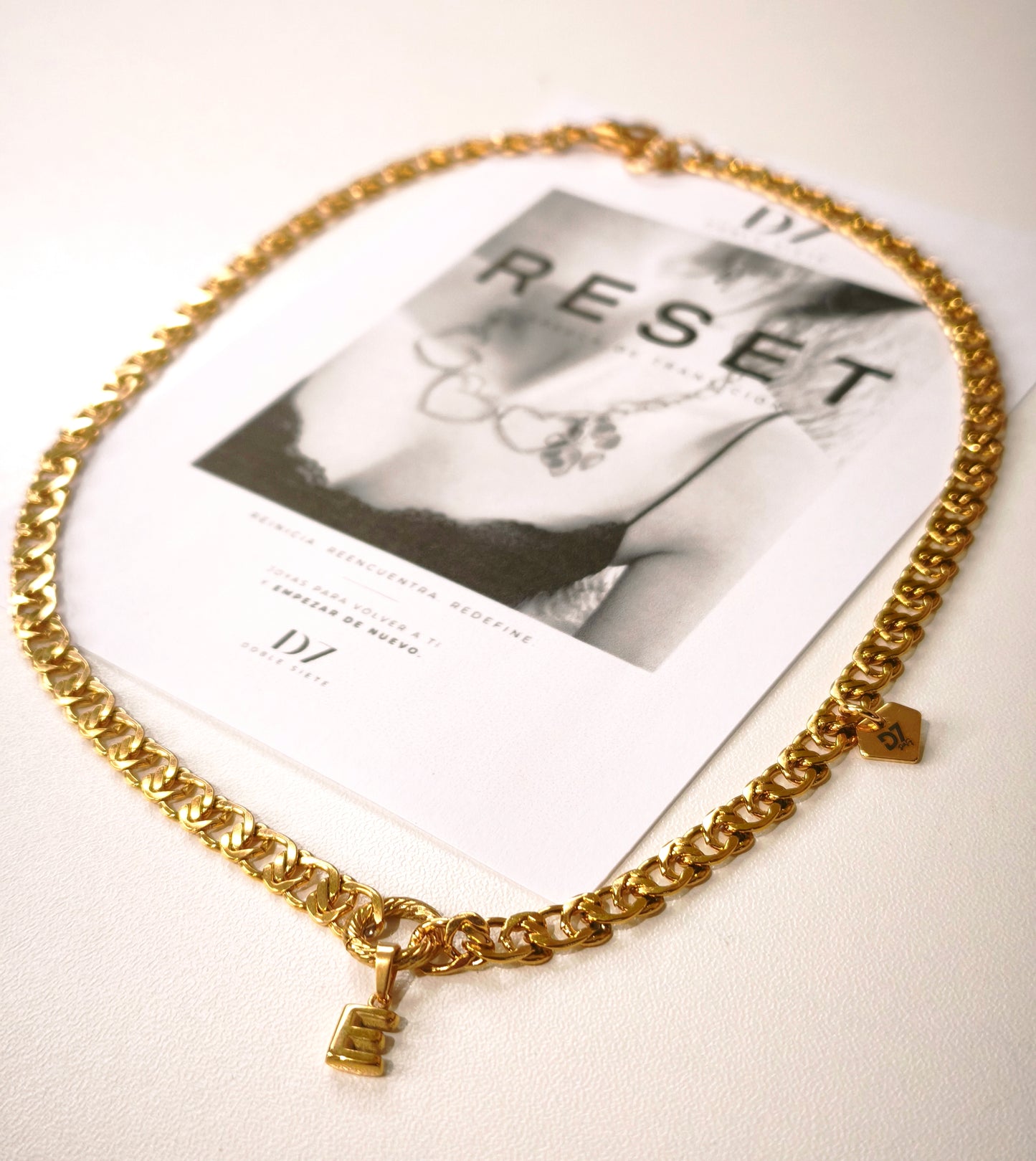 Collar Inicial Oro - RESET x D7