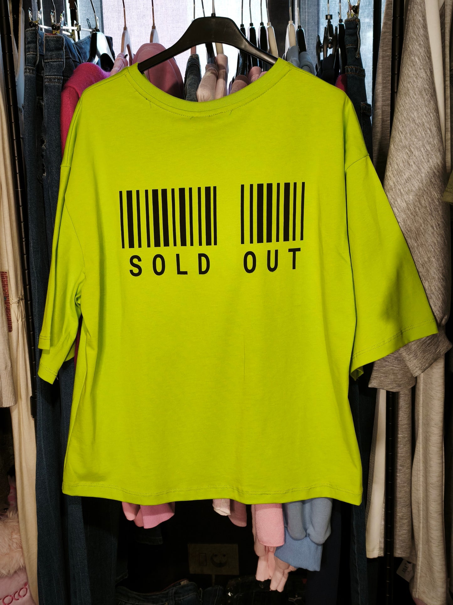 Camiseta SOLD OUT Lumina