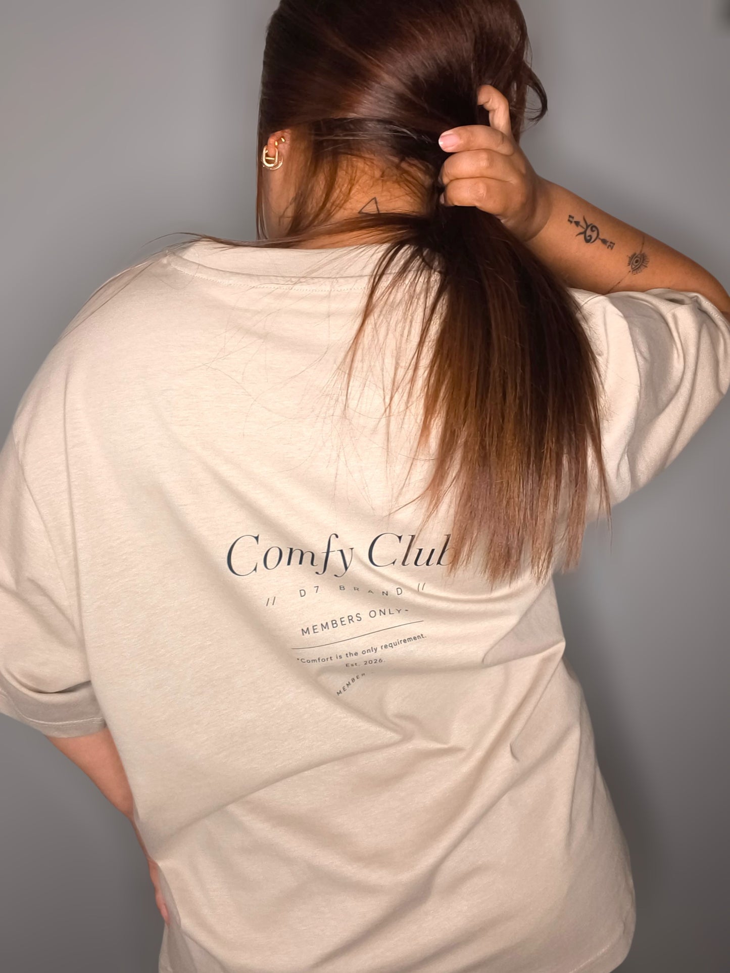 Camiseta Oversize Comfy Club Beige - D7 Brand