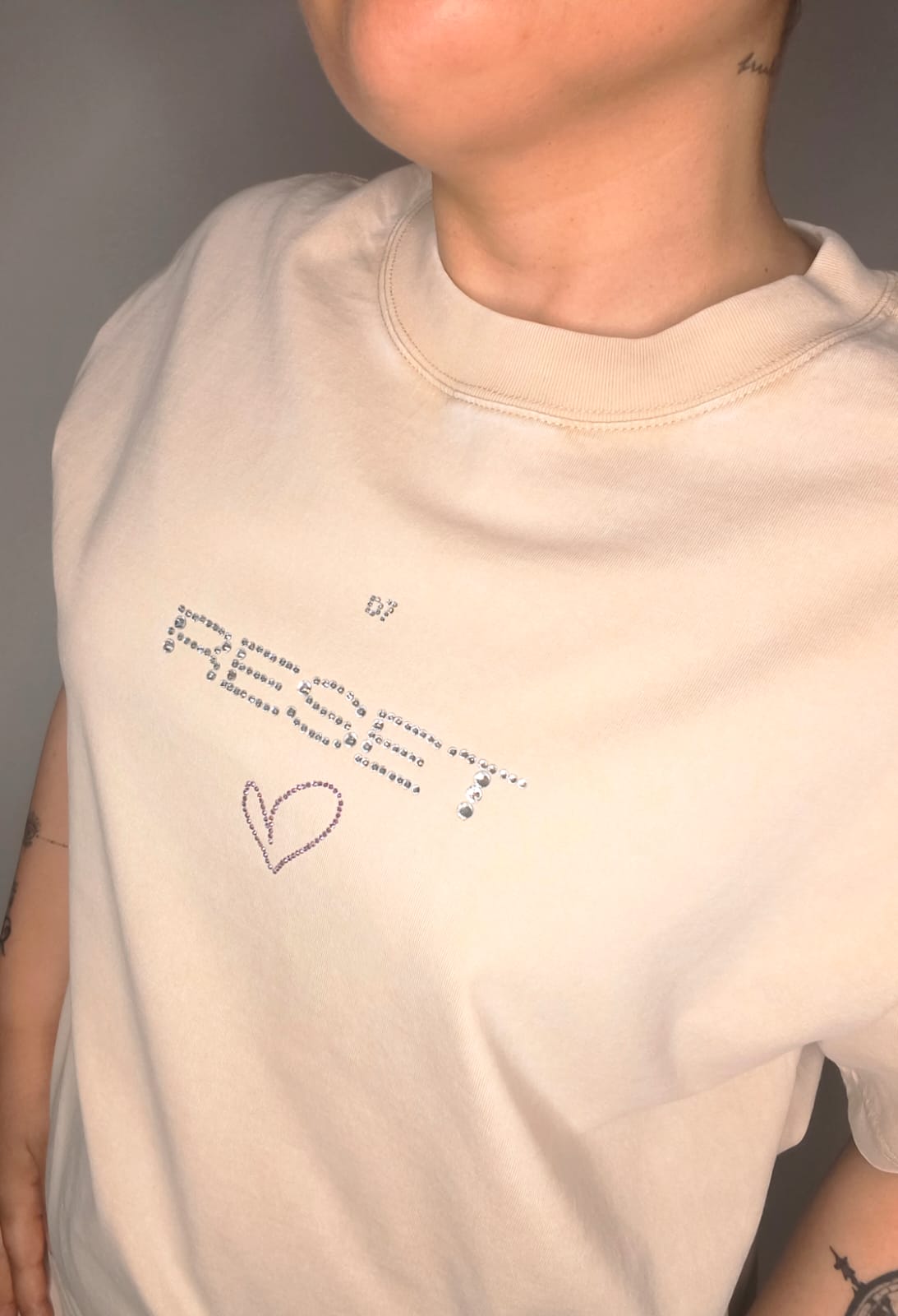 Camiseta RESET Over Strass Crema - Limited Edition